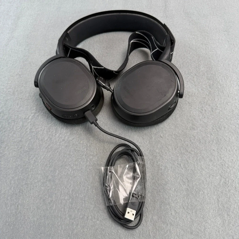 SteelSeries Arctis Nova 7 Wireless Gaming Headset Black Multi-Platform Bluetooth